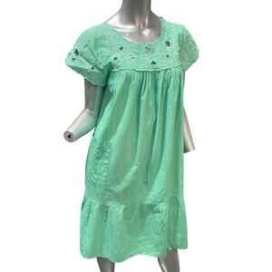 Vintage short-sleeve, cotton nightgown embroidery cutwork details accent.